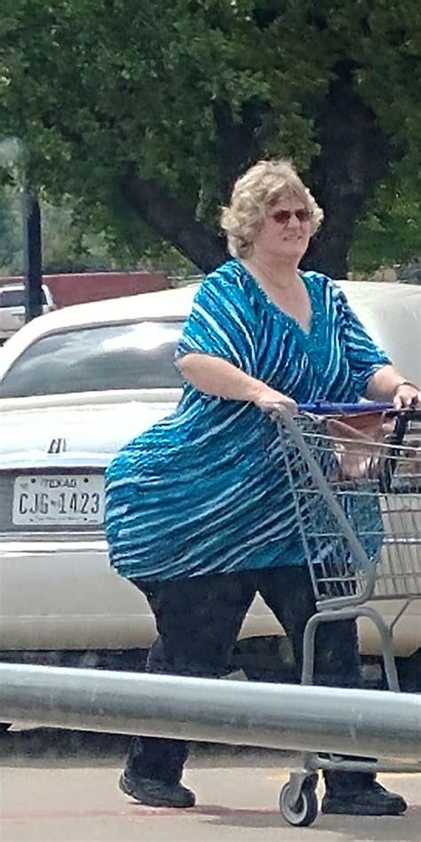 Candid pear shaped ssbbw walking in jeans